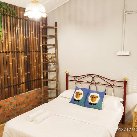 Ohana House @ 53 Kasturi Malacca Esterno foto